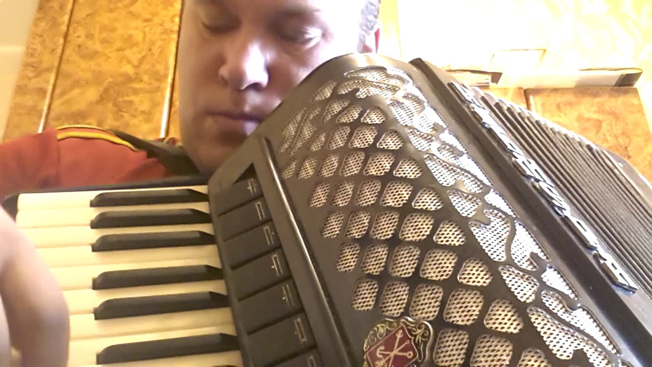 Пробный разбор. Как начать играть двумя руками на аккордеоне.