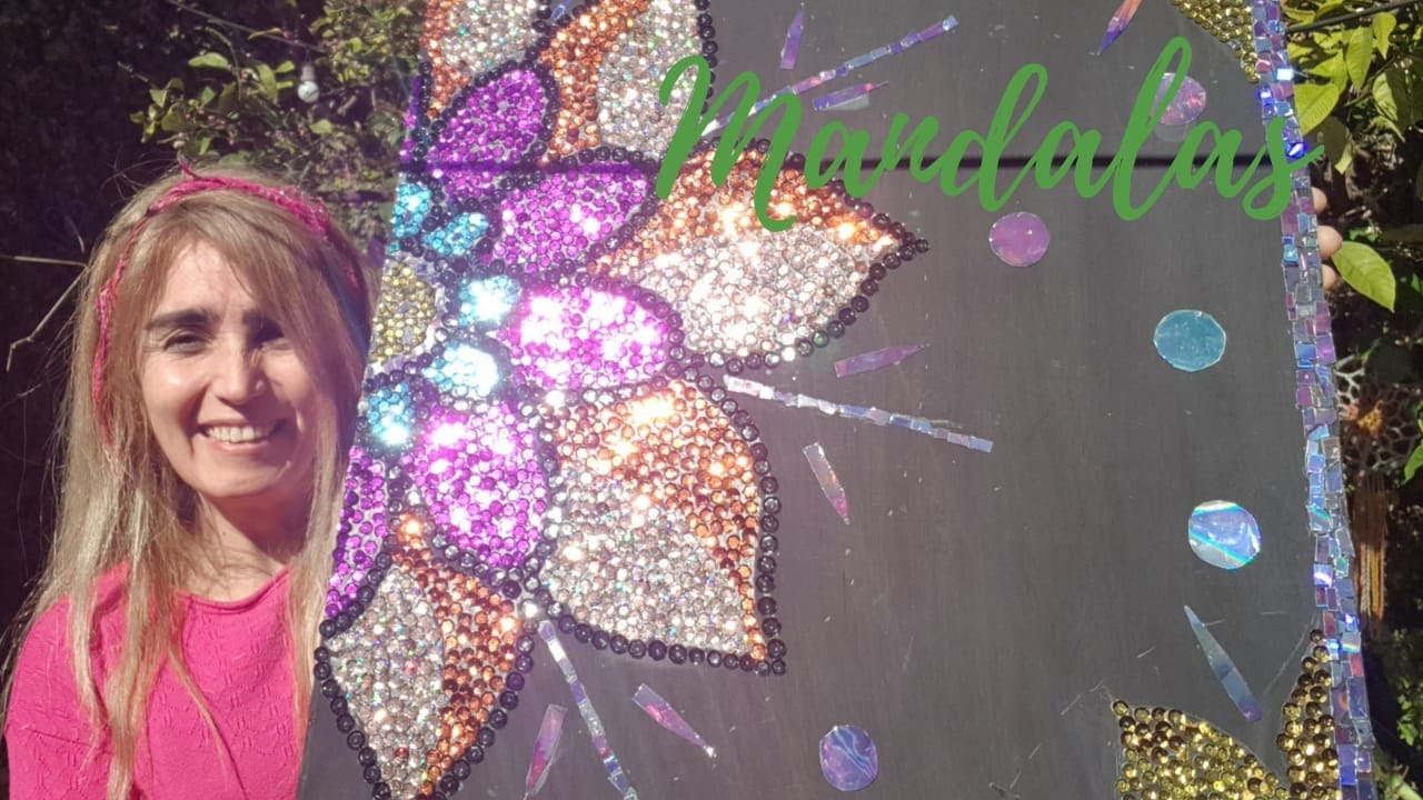 MANDALAS, con lentejuelas, CD Y DVD, y pintados con ACRILICOS, RECICLAR,  recortes de madera.