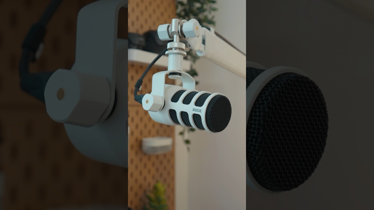 The Rode Podcast bundle in White is gorgeous!