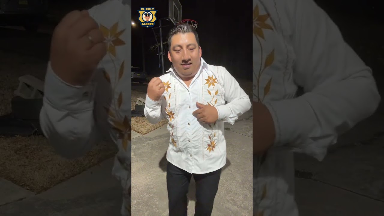 Aquí combinando la ropa típica de Oaxaca 🫡 @yasserrojas86@GrupoSoberanoDeTierraMixteca #alegre#baile