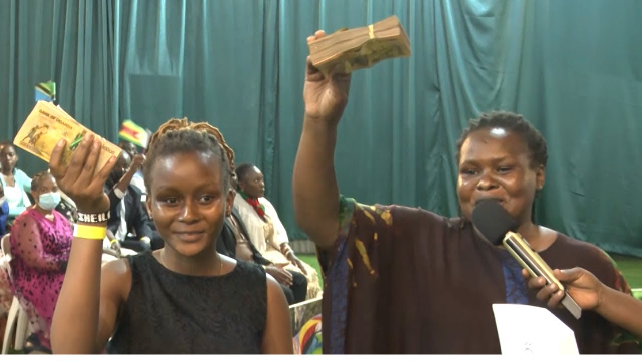 Prophet Kakande supports artist Sheldon with 20M Shillings.