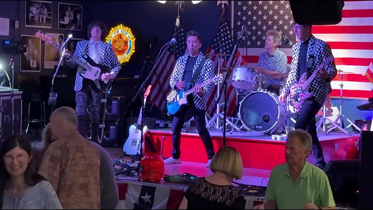 White Wedding - Billy Idol (Cover by The Refills) opening for Robin Wilson- at American Legion PS