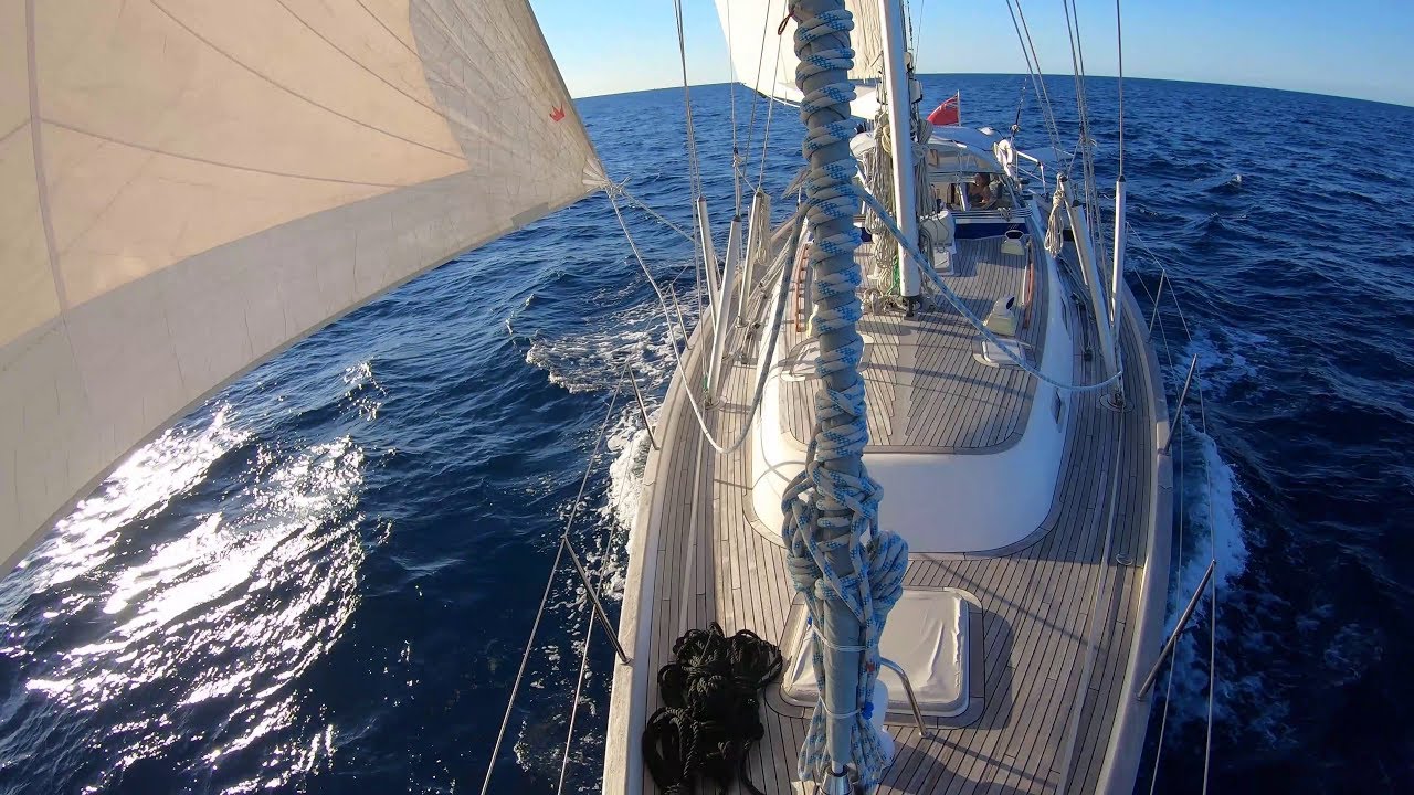 Sailing USA to Bahamas - Biscayne Bay FL to Nassau - Hallberg Rassy 54 Cloudy Bay - Dec'19. S19 Ep23