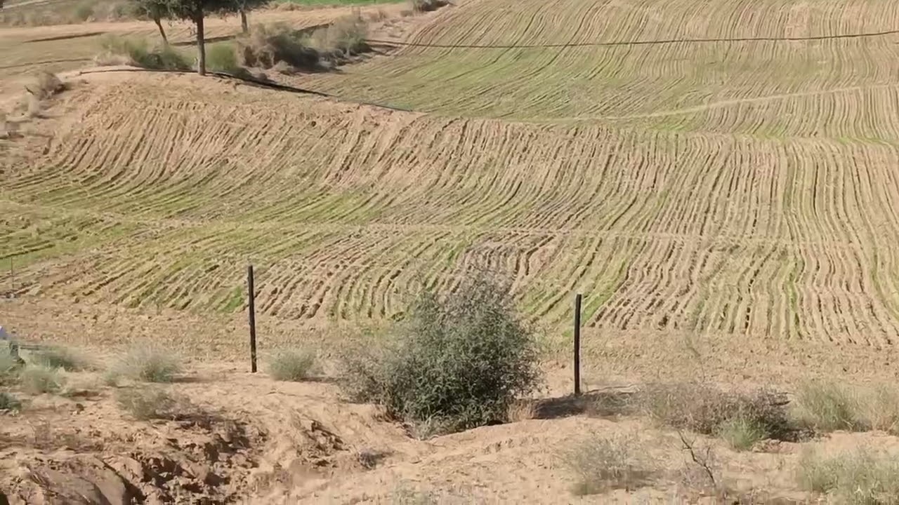 Dungargad se 20 km dur brani jamin bikau h 33+11 ktan ke raste par rs 2.85 par biga 9610056834