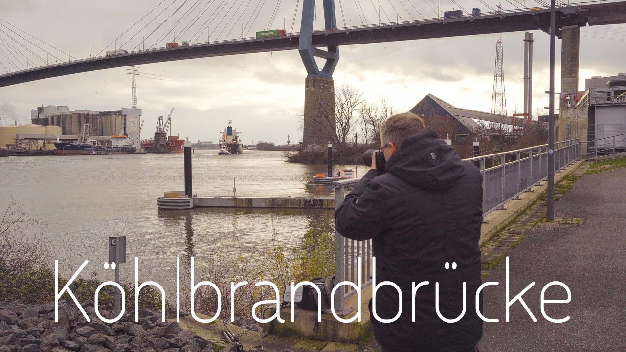 Langzeitbelichtung an der Köhlbrandbrücke - Vom Regen überrascht.