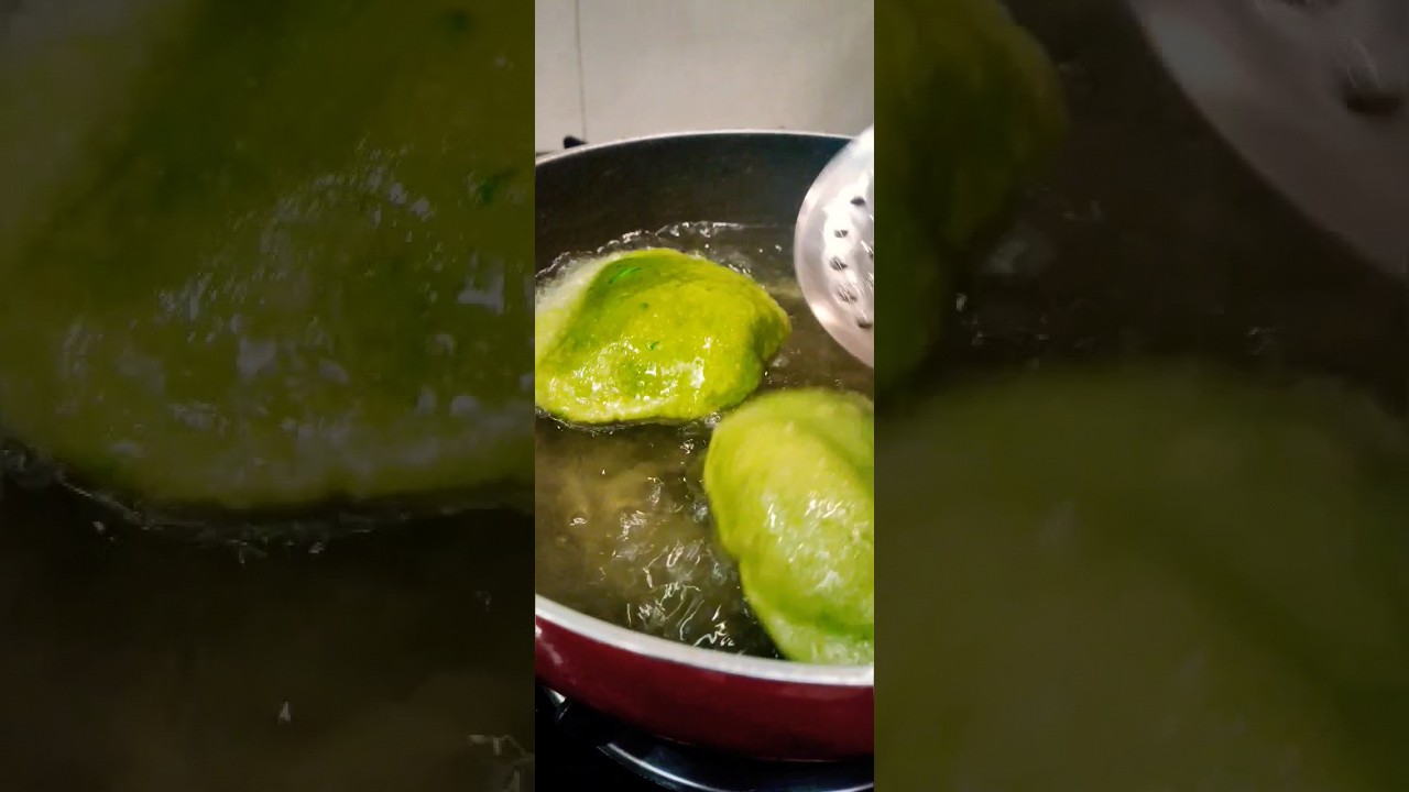 Palak Puri | Spinach Puri 