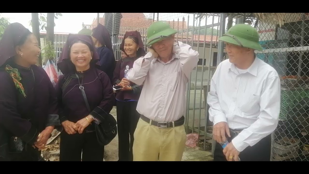 Hát sii hội chợ làng bến 18.1.âm.lich Tân Sơn tv