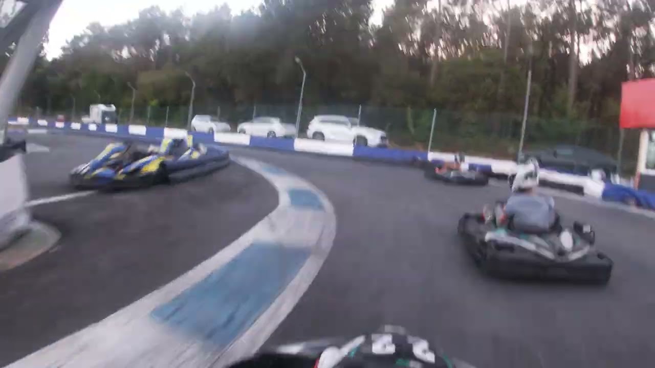 Tanda de entrenos en Karting Montecalo. Karting Vimianzo.