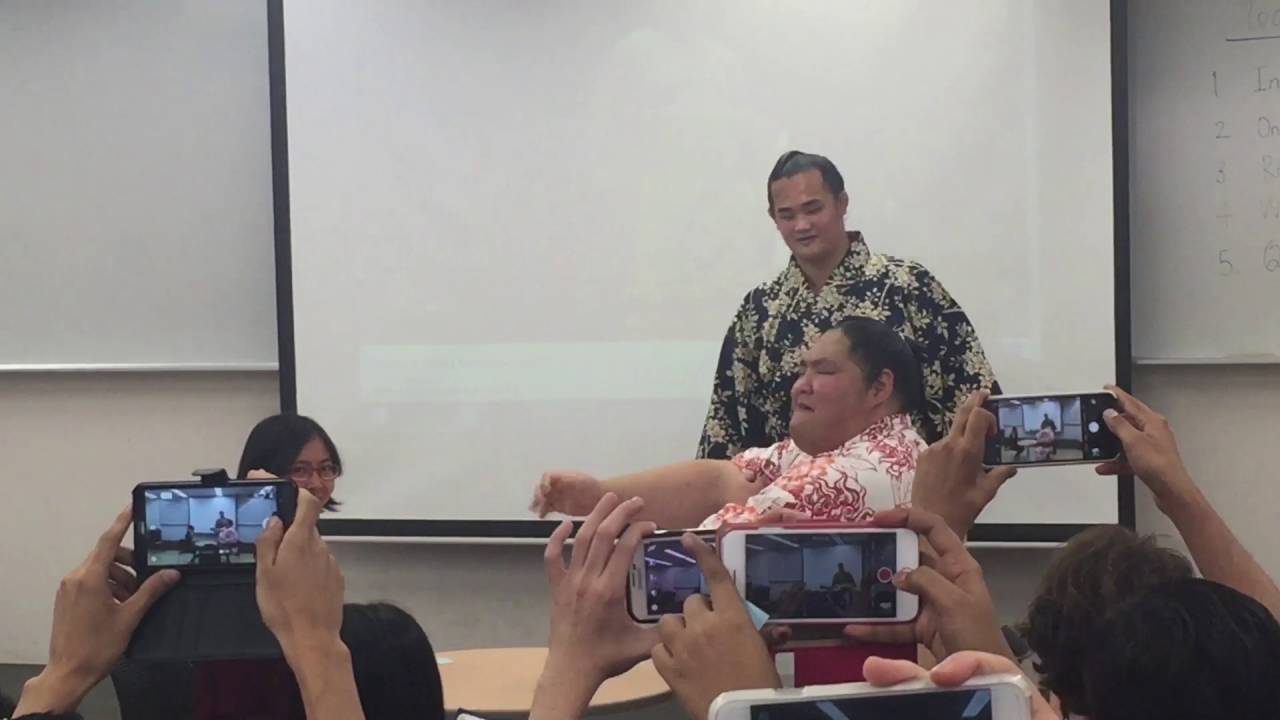 Amakaze sumo armwrestling
