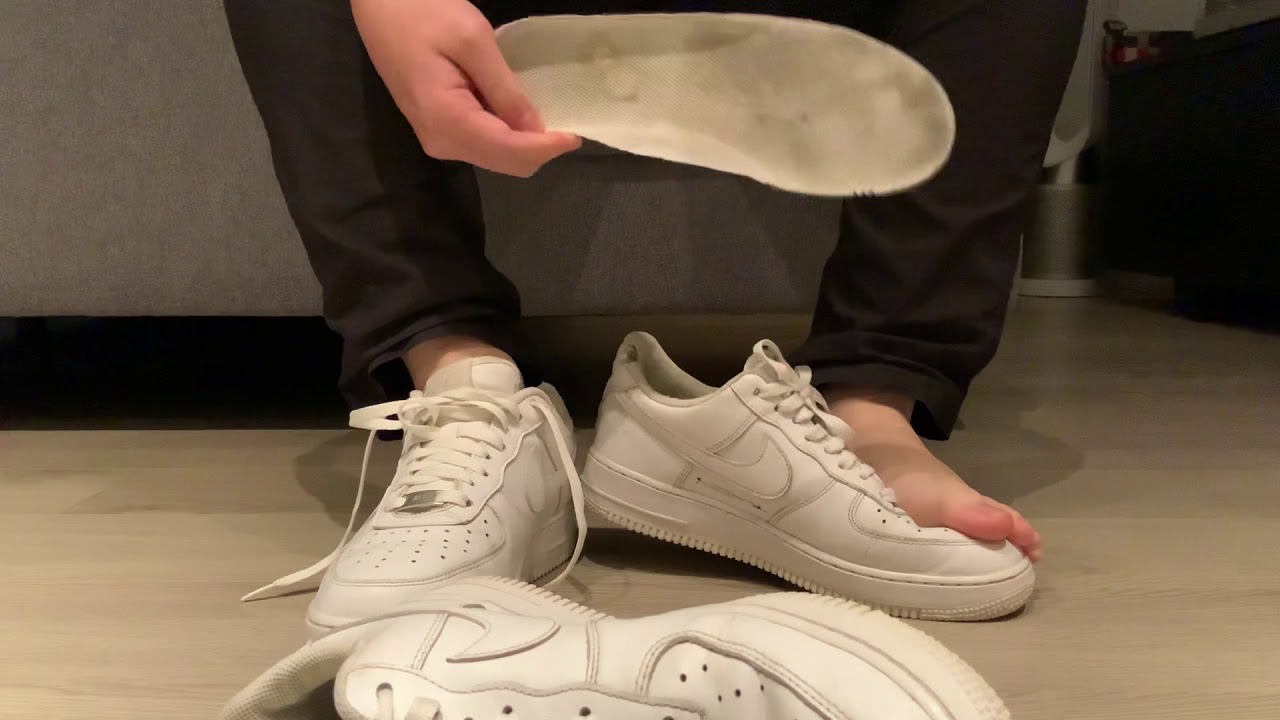 Sockless Air Force 1 new vs old shoeplay