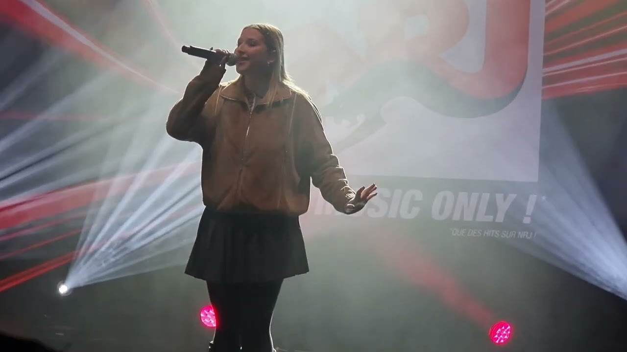 Showcase Helena Nrj music awards tour Bordeaux