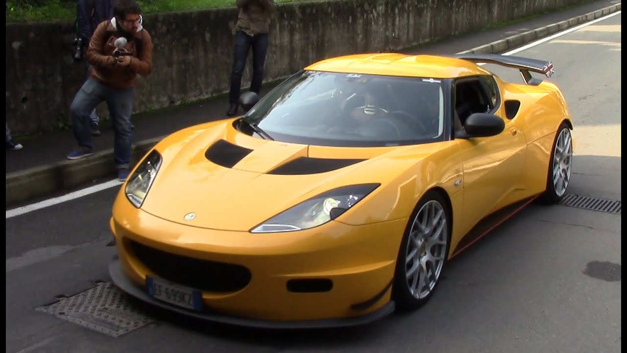 CRAZY Tunnel Accelerations Vol. 2 - Launches & Burnouts @ Monza Speed Day!