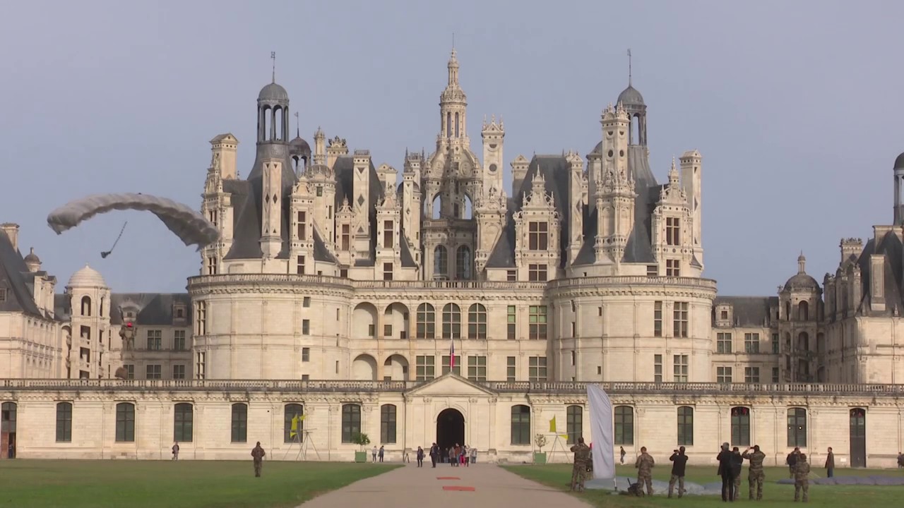 Saut en parachute au-dessus de Chambord