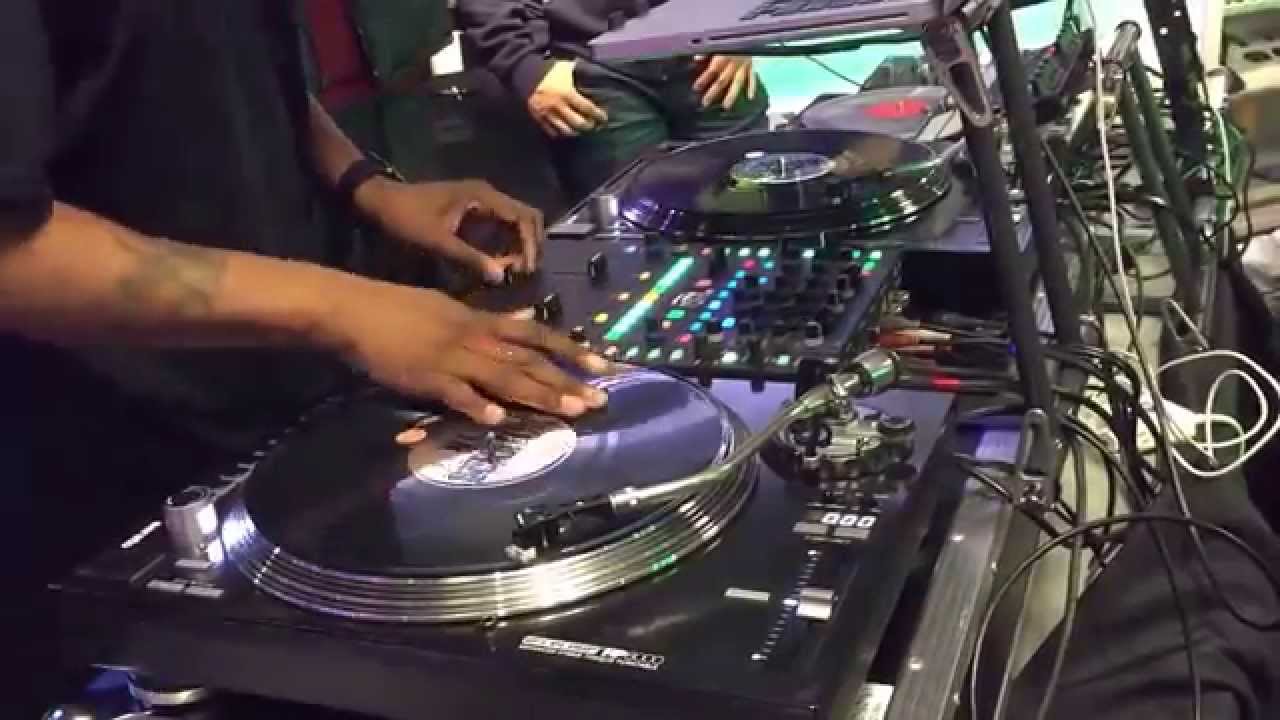 DJ Scratch - Serato DJ 1.8 Guitar Center Workshop 11-5-2015 Times Square NYC