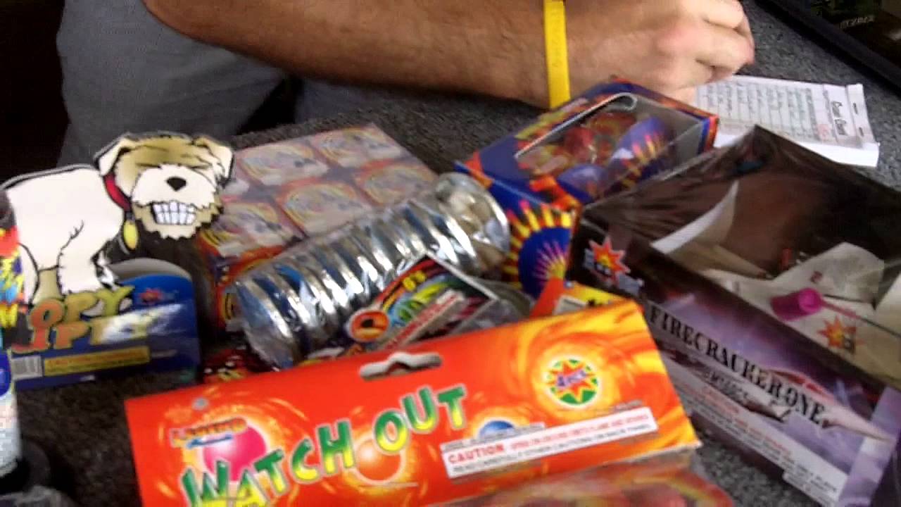 Buying Fireworks at World Class Fireworks with Reagan and Daddy