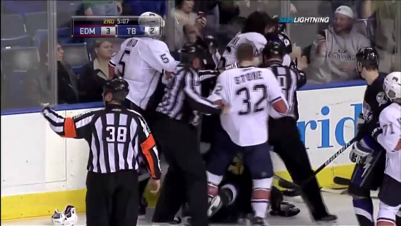 Zack Stortini vs Zenon Konopka Round 2 Dec 9, 2009