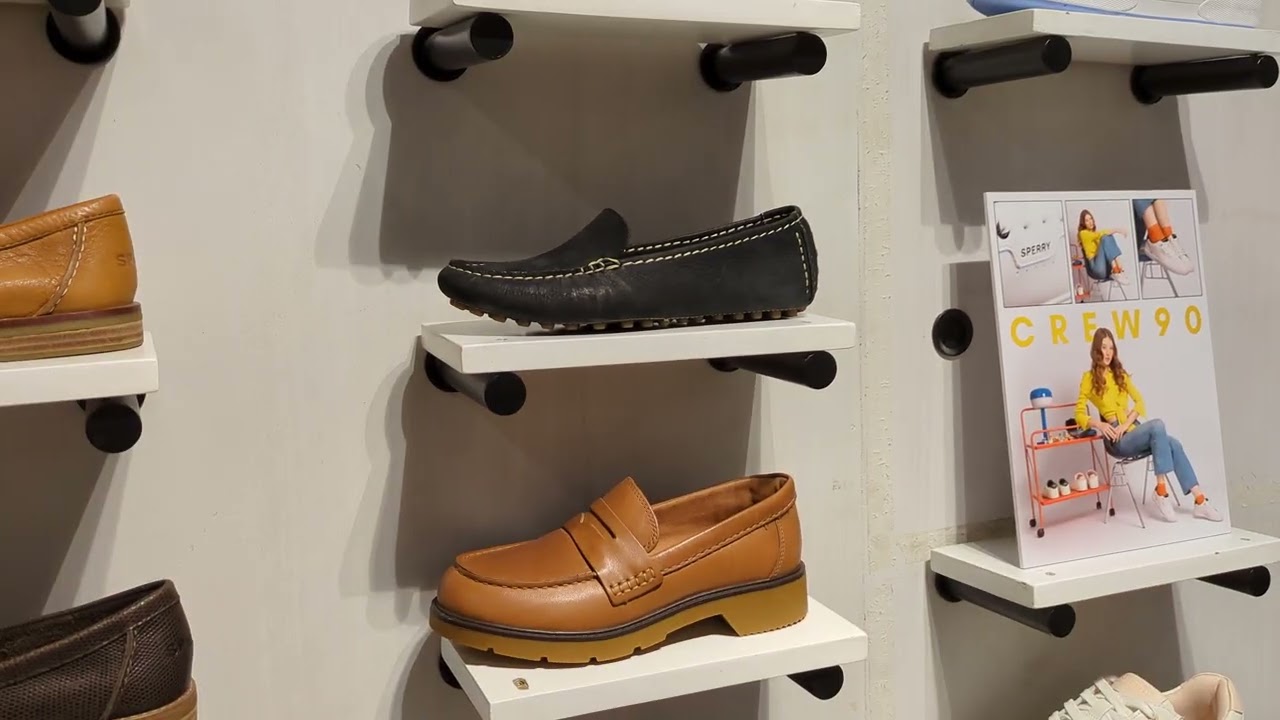 Sperry boutique at Glorietta, Makati City, Philippines. Buy 1 and get 50% off the next 1.