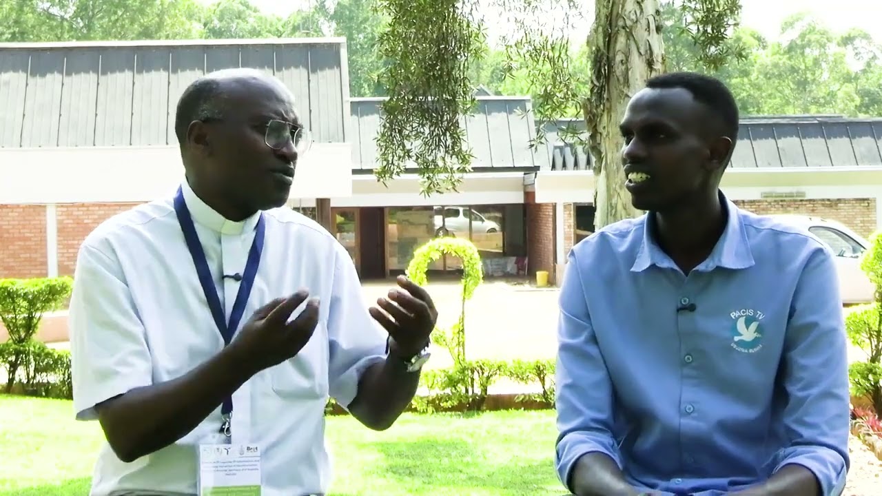 DUKWIYE GUSIGASIRA UMUCO WACU  KUGIRA NGO TUGERE KU ITERAMBERE : PADIRI LAURENT RUTINDUKA