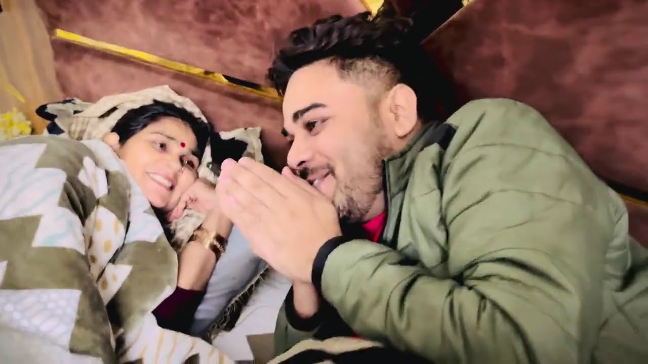 Madhav Bana RhaHai 🍕 Pizza Apni 👩 Mom k Sathe Me ☺️ Nani Ji k Sathe Masti 😂Coke Pe Rha Winter🥶m
