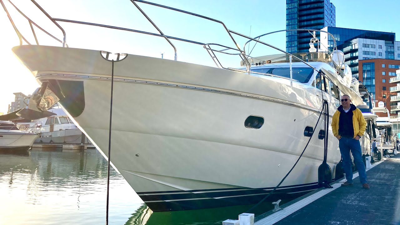 £700,000 Charter Yacht Tour : 2006 Princess 67