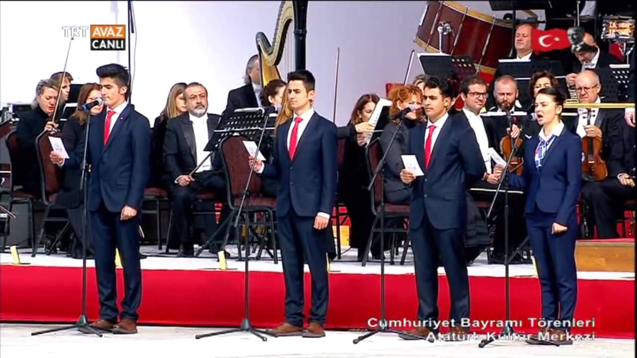 Arif Nihat Asya'nın Bir Bayrak Rüzgar Bekliyor Şiiri - Cumhuriyet Bayramı Törenleri - TRT Avaz