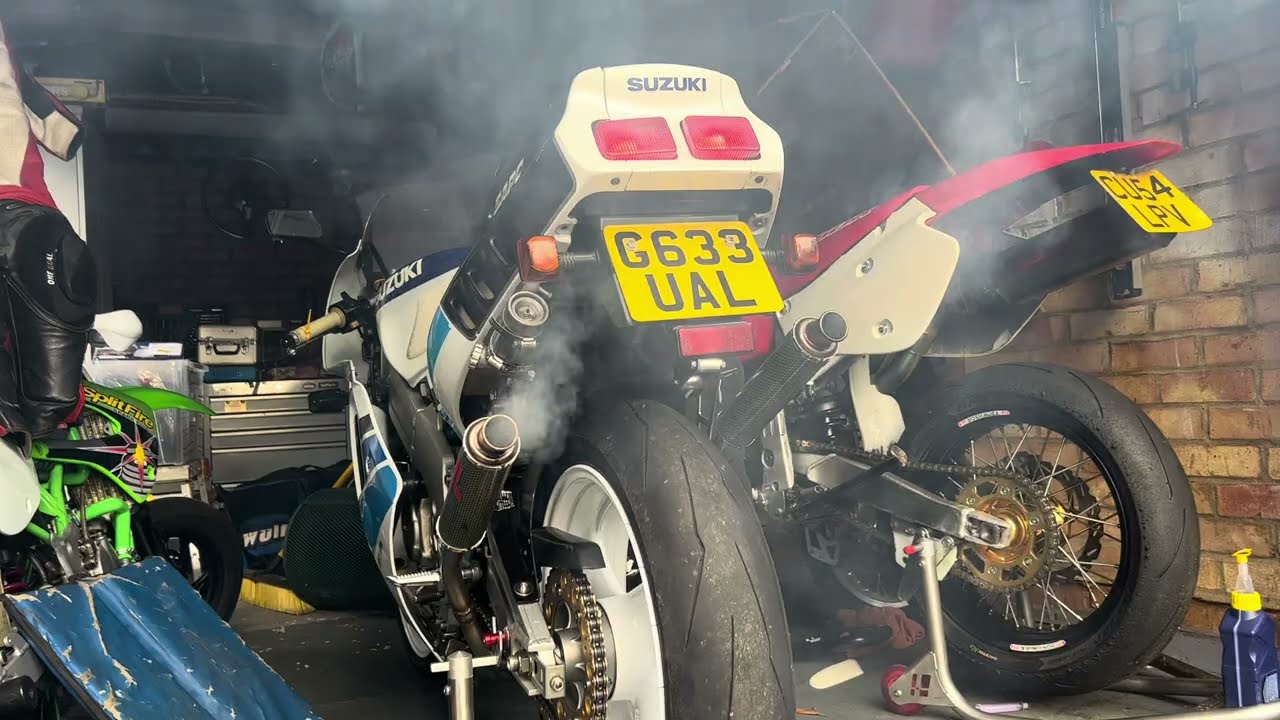 Rgv250 Jim Lomas GP exhaust sound 