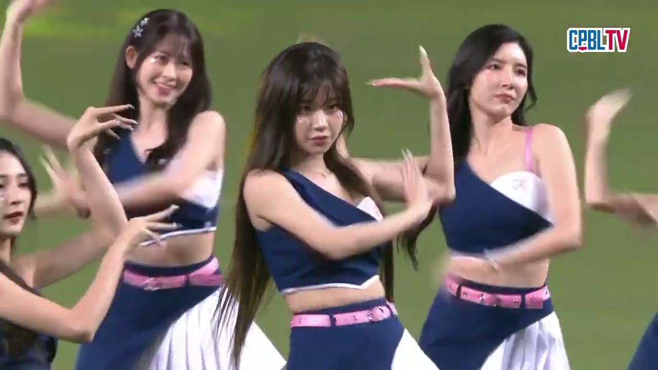 06/12 味全 VS 富邦 賽前，富邦啦啦隊Fubon Angels帶來精彩的開場舞表演!
