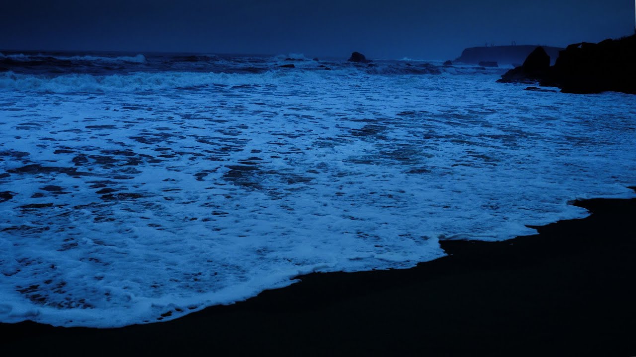 Night Ocean Waves for Quiet Rest — Many People Leave This On All Night