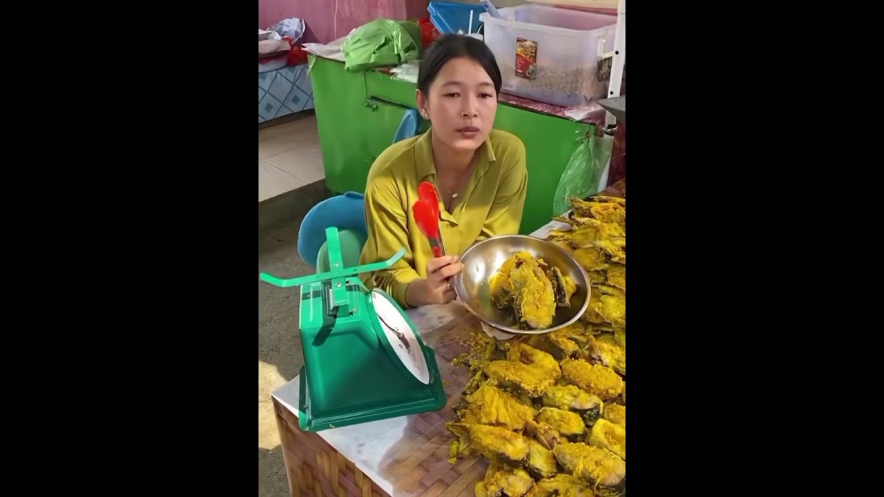 IKAN GORENG DI WADUK GAJAH MUNGKUR 