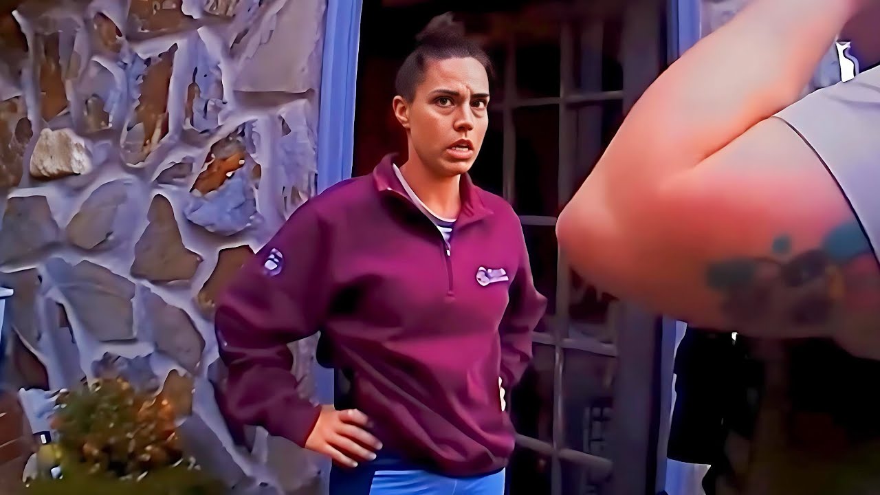 Police Had to Step in when Heartless Monster Mom Treats her Child Like Sh*t, Ends Badly!
