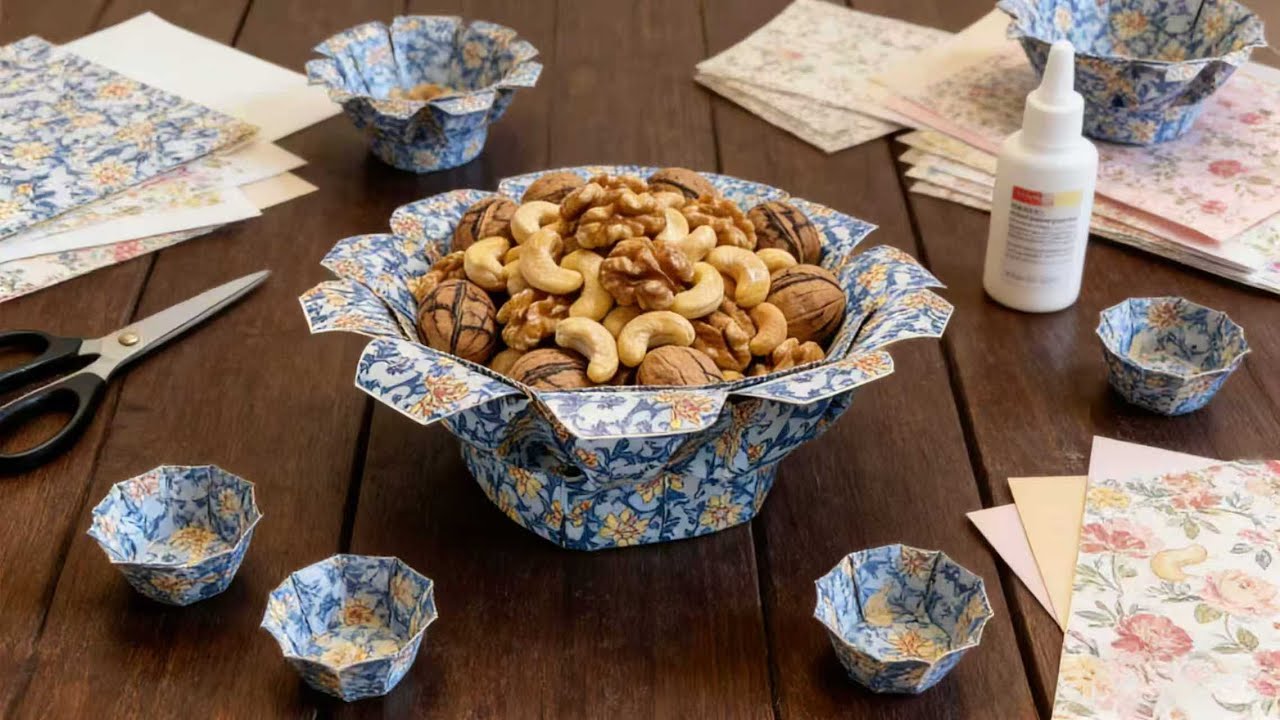 Don't throw away the old playing cards into a delicate fruit plate