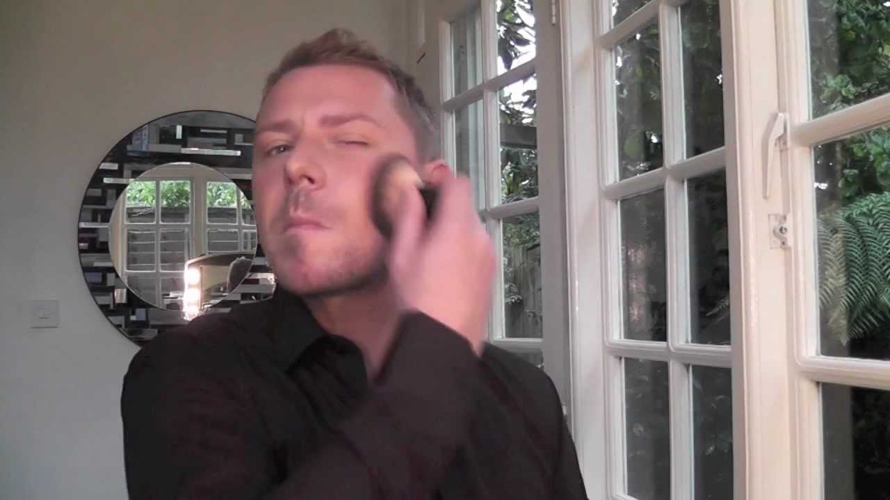 MEN'S GROOMING - LOOKING GREAT USING MAKEUP - MANLY MAKEUP!!!!
