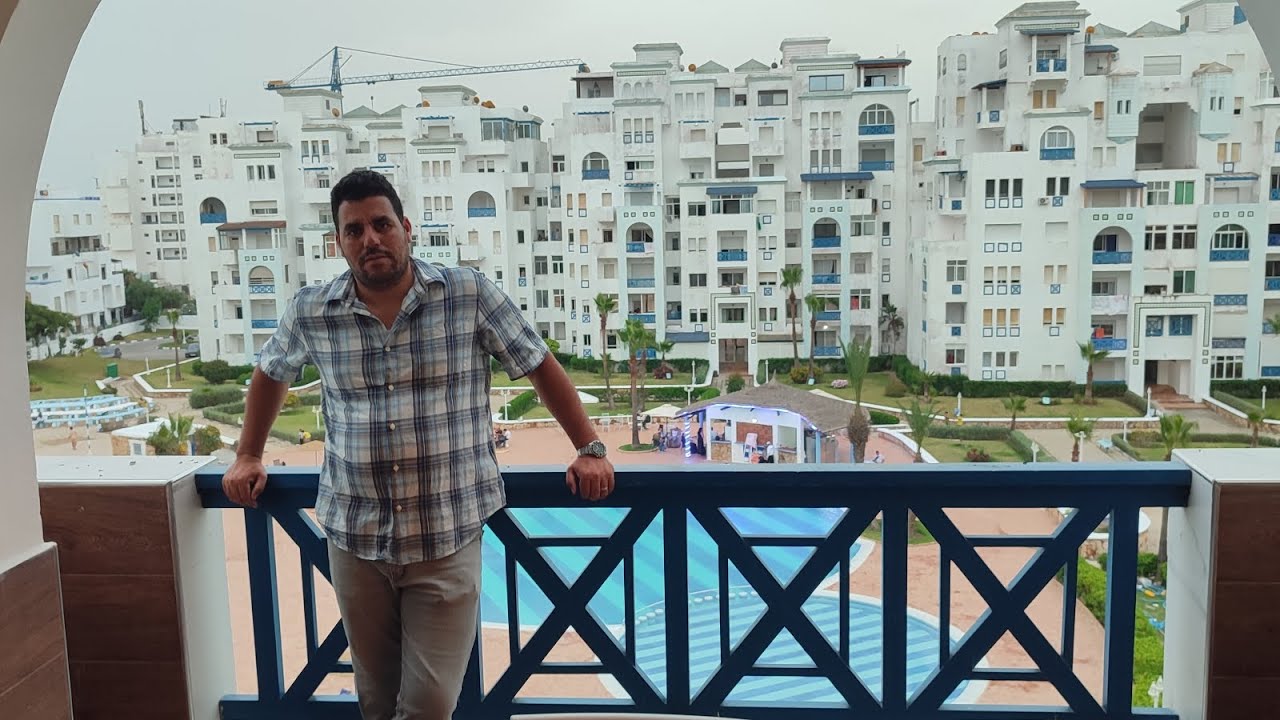 شقق فاخرة للكراء اليومي في مدينة مرتيل ف إقامة محروسة بالمسبح 🏊  حدا البحر 🌊 ☎️⬅️0619571612