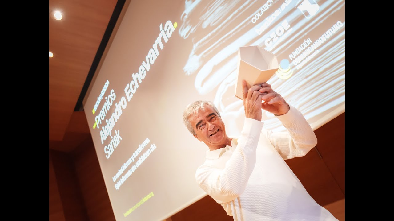 Premio Especial Alejandro Echevarría a Carles Francino en los Premios Alejandro Echevarría