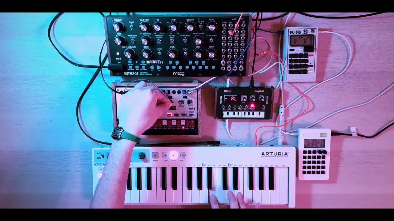 Moog Bass Freestyle x Volca Modular