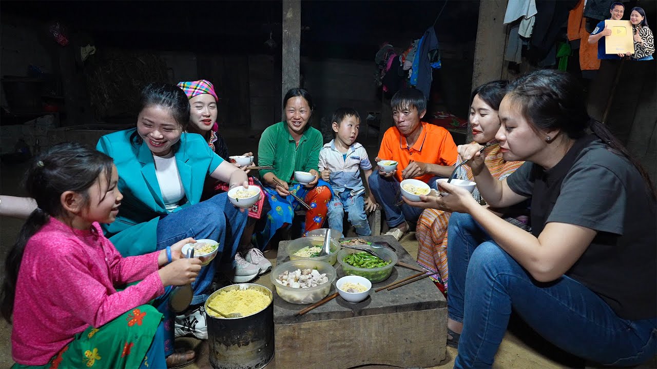 Đi Chợ Tình Khâu Vai Hà Giang ăn Bữa tối Đặc Biệt tại nhà người H'Mông cùng Bếp Trên Bản Song Hỷ
