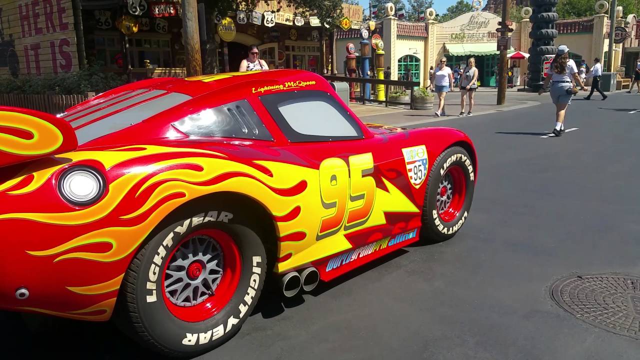 Cars Land CLOSE UP Talking Lightning McQueen Parade Disney California Adventure- Disneyland Resort