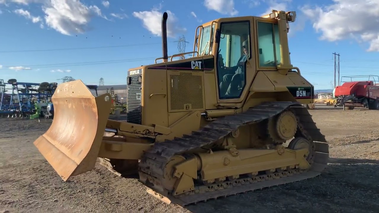 Lot 174 CAT D5N LGP Dozer