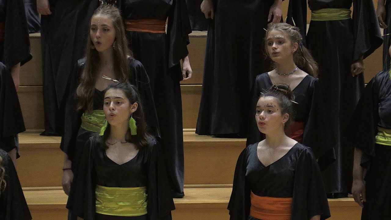 Sekelmaan (Crescent Moon): Stellenberg Girls Choir conducted by André van der Merwe