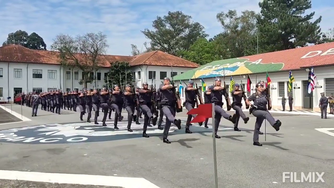 Desfile dos Cadetes na Academia de Polícia Militar do Barro Branco.