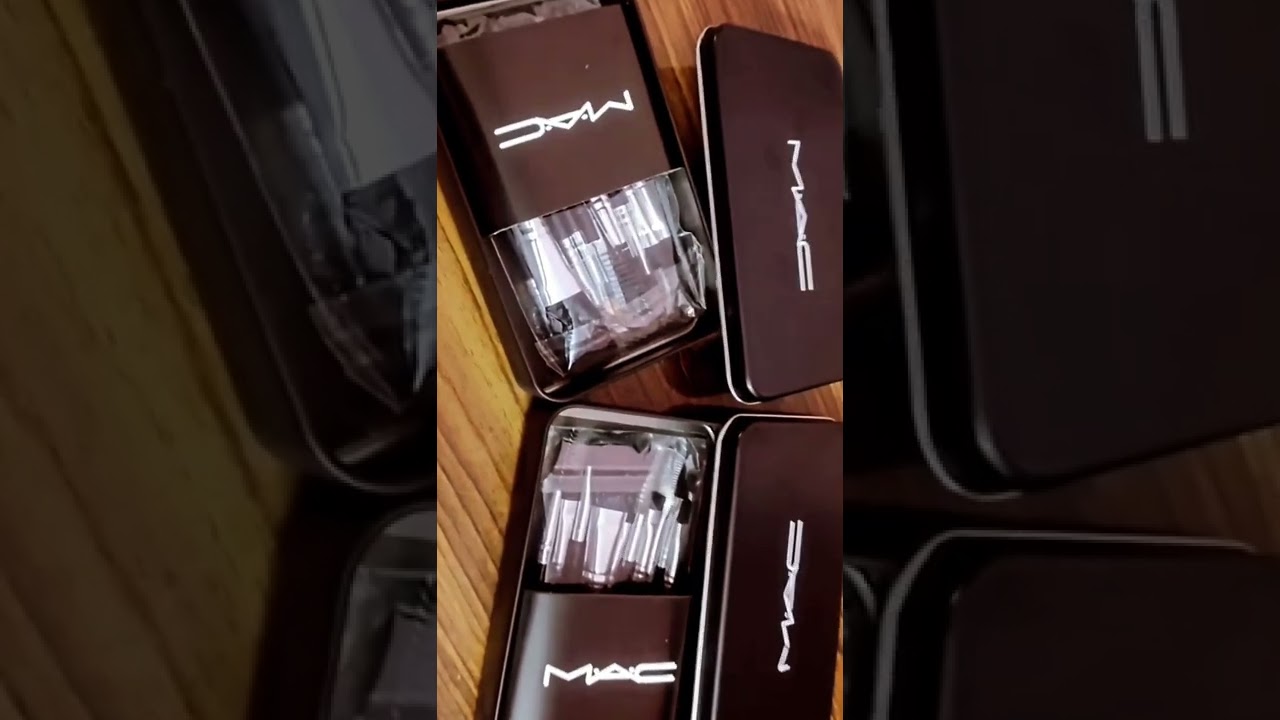 MAC  👀                              Beautiful Blending brushes Set..