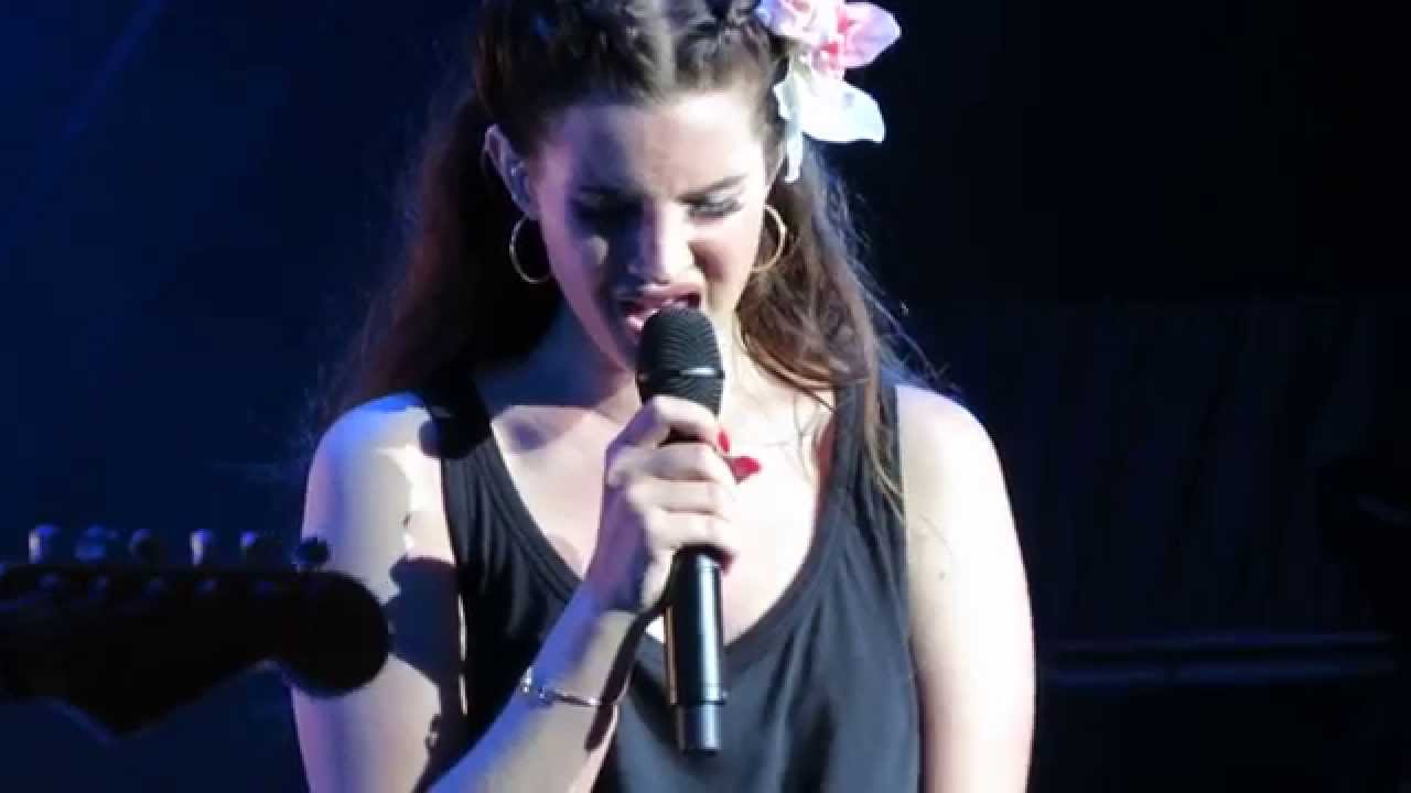 Lana Del Rey - MONEY POWER GLORY - Live - Carcassonne - 17.07.2014