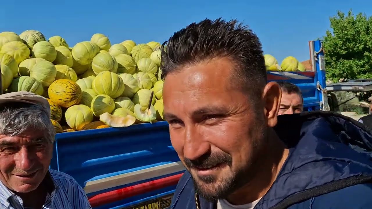 ÇORUM SUNGURLU PERŞEMBE GÜNÜ SEBZE PAZARI  .KÖYLÜ PAZARI. MEŞHUR 10 DİLİM KAVUNLARI