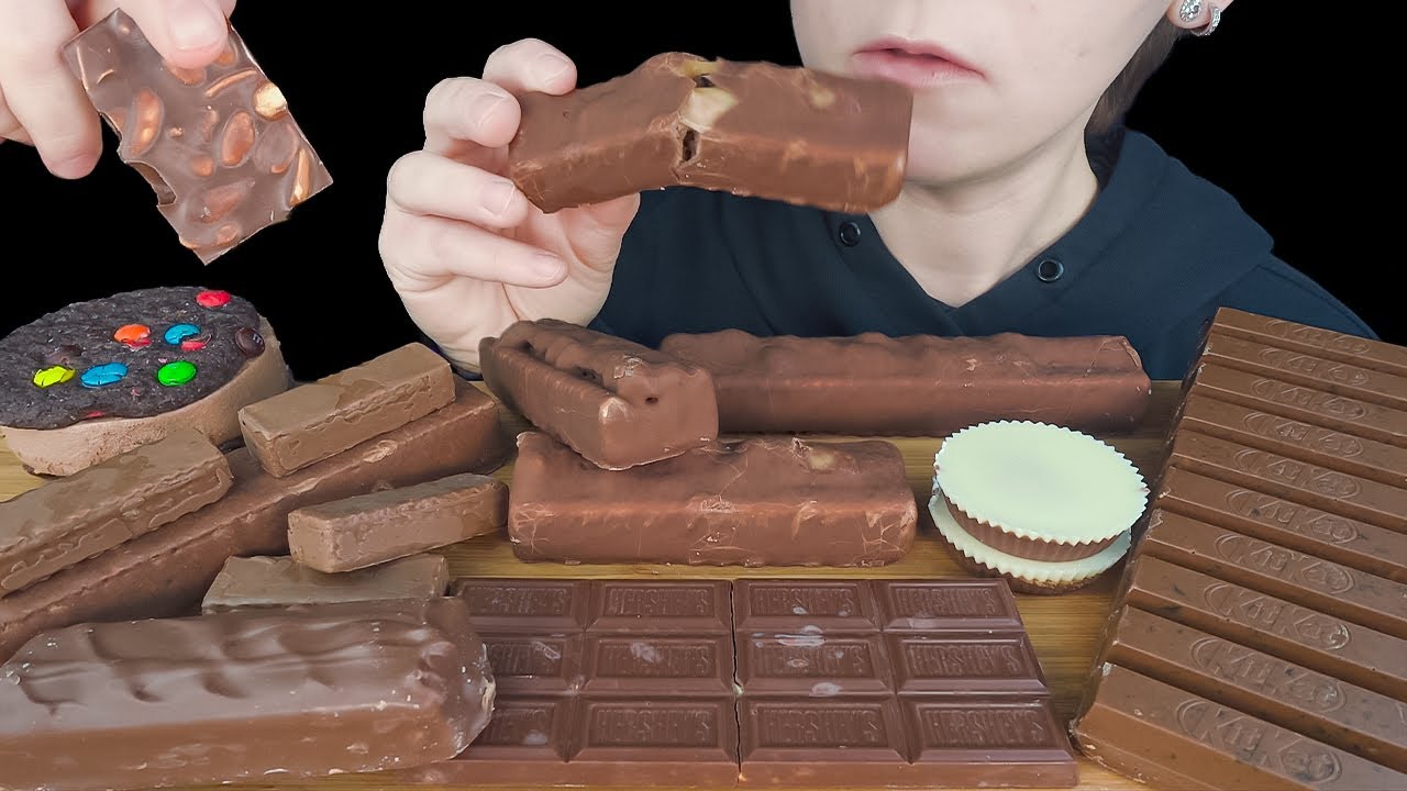 ASMR Chocolate Candy Bars & Ice Cream *M&M Cookie Sandwich, Snickers, Milka, Reese's Peanut Butter