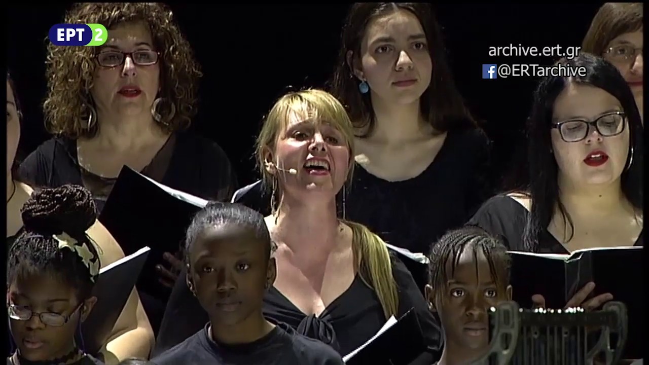 Traditional Dance from Asia Minor - El Sistema Greece - Safira Antzus Ramos - Alexandros Livitsanos