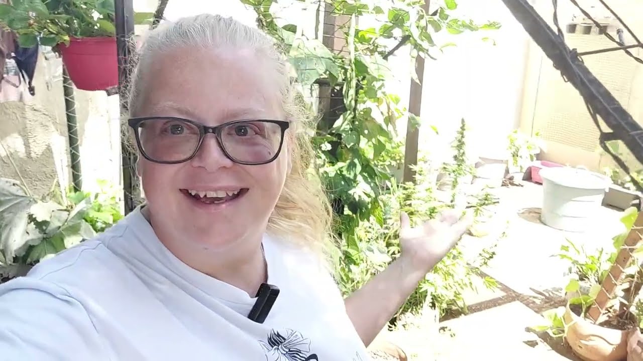Tiny Tour and Garden Harvest!
