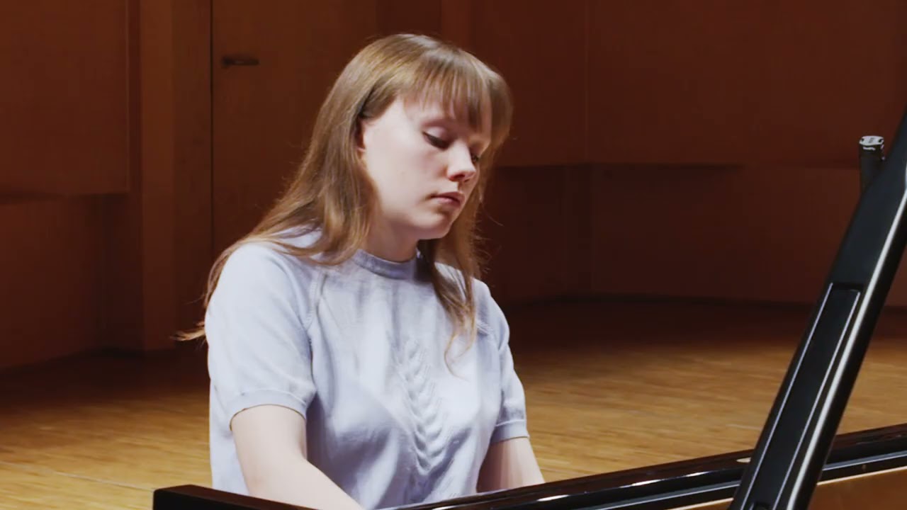 Arvo Pärt: Variations for the Healing of Arinushka - Tähe-Lee Liiv (piano)