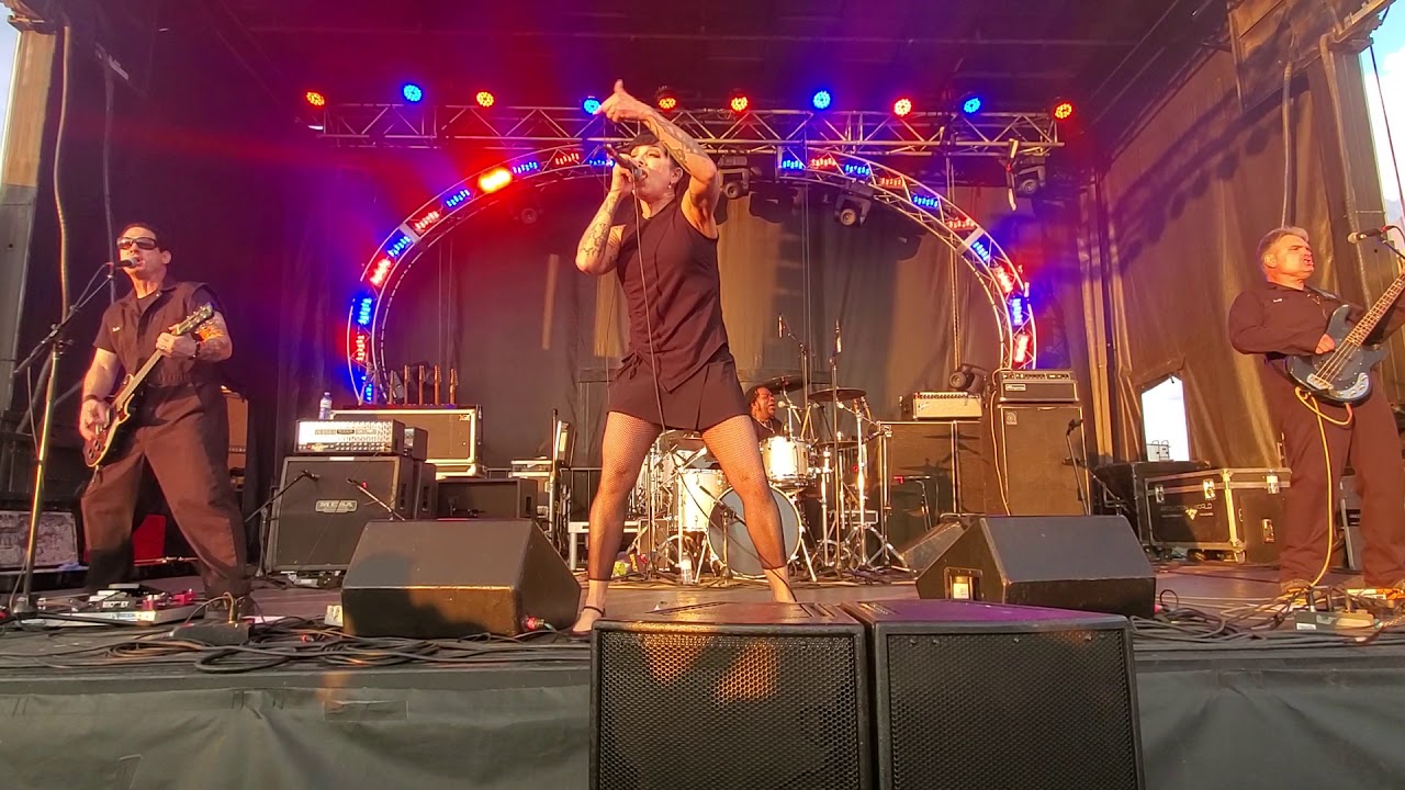Bif Naked - Spaceman (2019-06-22 Beaumont, Alberta)
