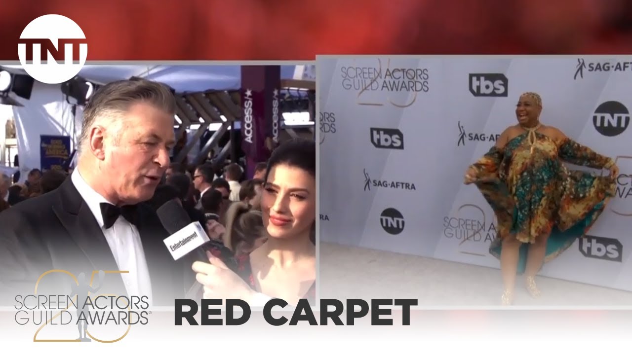 Alec Baldwin: Red Carpet Interview | 25th Annual SAG Awards | TNT