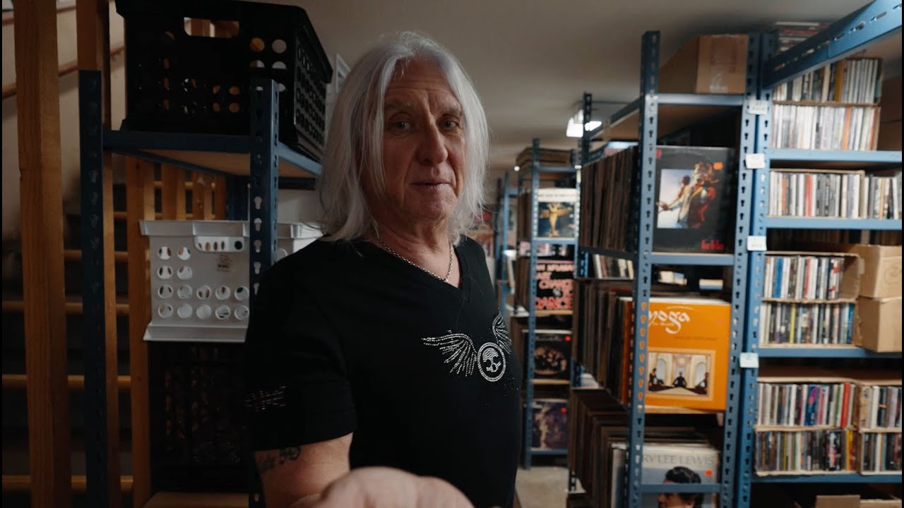 DEF LEPPARD - Behind The Summer Stadium Tour Episode 6: Houston & Minneapolis